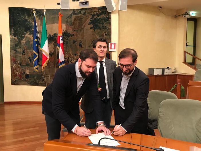 Piemonte primo nel nord a non chiedere reclutamento regionale dei docenti. Marrone (Fdi):"Autonomia si fonda su sussidiarietò" Piemonte primo nel nord a non chiedere reclutamento regionale dei docenti. Marrone (Fdi):"Autonomia si fonda su sussidiarietò"