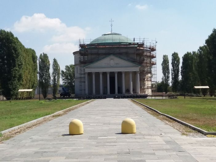 Il Mausoleo della Bela Rosin si rimette a nuovo per accogliere Terra Madre Il Mausoleo della Bela Rosin si rimette a nuovo per accogliere Terra Madre