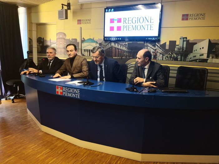 Regione e privati &quot;adottano un medico&quot;: in Piemonte borse di studio finanziate per gli specializzandi