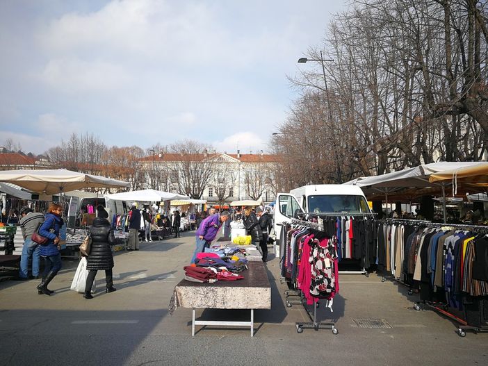Mercato di Pinerolo, bando pubblico per migliorare i posteggi