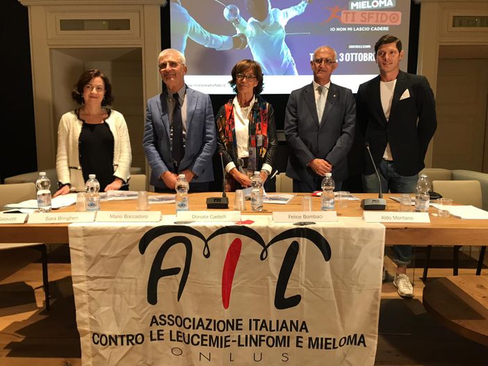“Mieloma ti sfido”: a Torino i big della scherma nella campagna di sensibilizzazione contro il tumore del sangue “Mieloma ti sfido”: a Torino i big della scherma nella campagna di sensibilizzazione contro il tumore del sangue