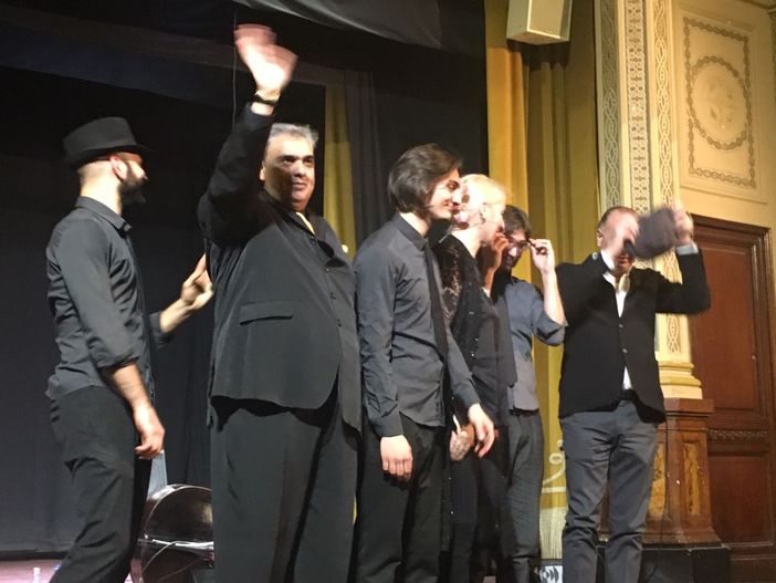 E' standign ovation a Torino per Florin Nicolescu, il più grande violinista manouche