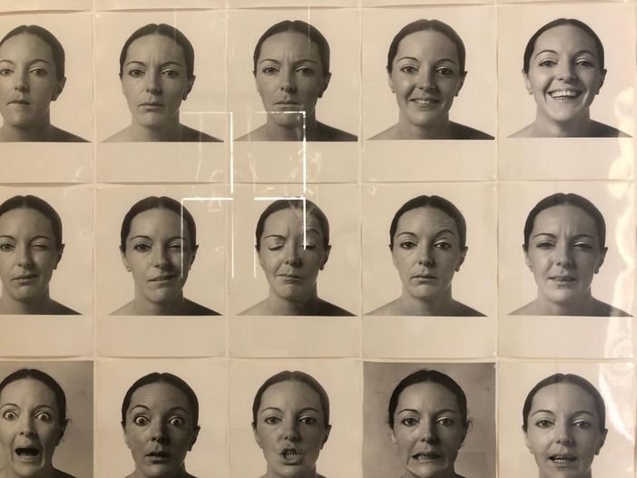 Camera “si sdoppia” per raccontare i rivoluzionari anni Sessanta e Settanta attraverso l’arte fotografica