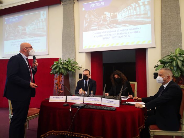 Linea 1: dal 2024 nuovi vagoni, passaggi più frequenti e metro aperta di notte