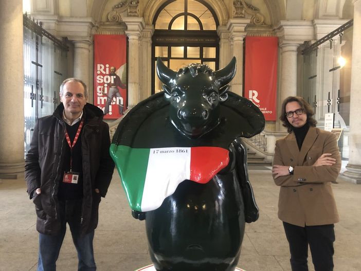 Il TOH affiancato dall'artista Nicola Russo e dal direttore del Museo del Risorgimento, Ferruccio Martinotti