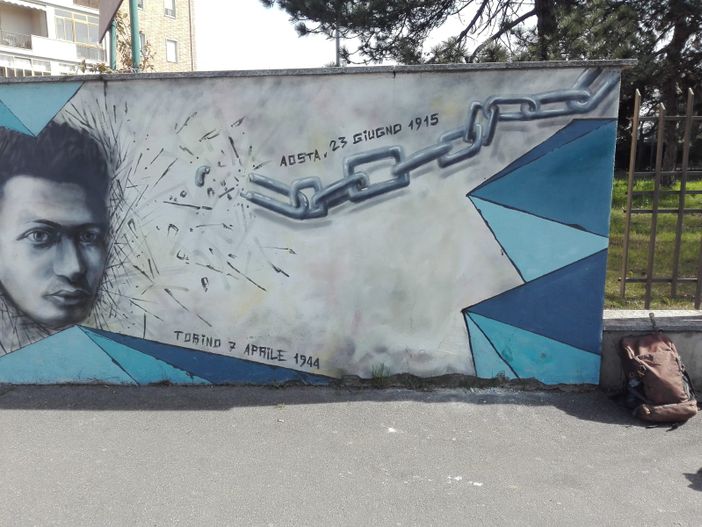 A Mirafiori Sud restaurato il murale del Mau dedicato ad Emanuele Artom