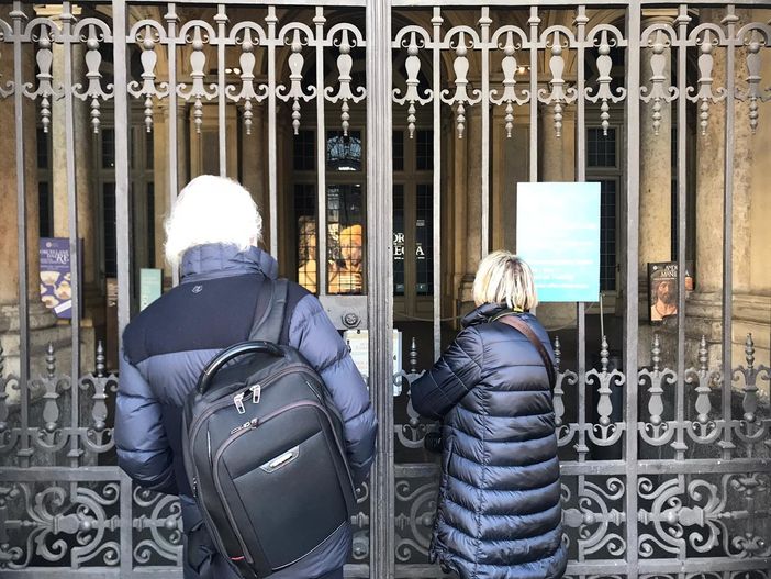 Il Coronavirus chiude i musei torinesi, turisti spaesati: “Poche informazioni e confusione” [FOTO E VIDEO]