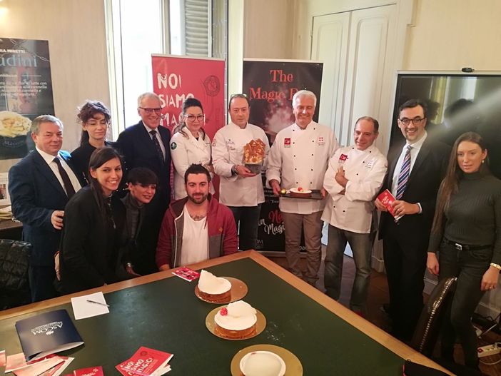 Harry Potter sorseggia il the, Alice va a ballare al The Beach e Houdini si libera dalle calorie: così Torino si regala un Natale "magico"