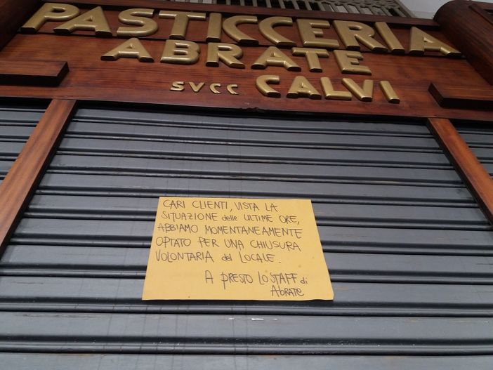 In via Po scatta la serranda abbassata: &quot;Troppe perdite. Riapriremo quando tutto sarà passato&quot; [FOTO]