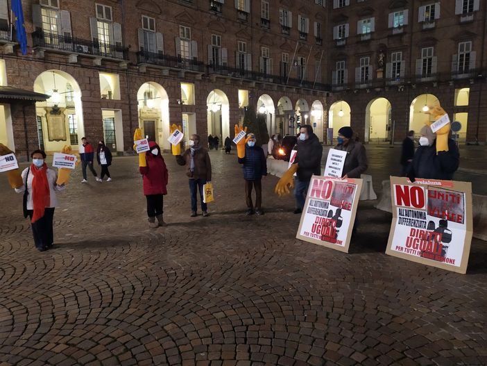 L'Associazione Volere la Luna in piazza Castello, a Torino