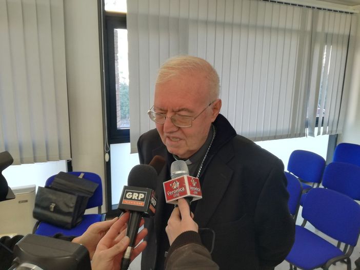 Nosiglia: &quot;Gesù il primo migrante, bisogna dare soccorso ai poveri, ma uscendo dall'emergenza. Servono progetti per reinserire le persone&quot;