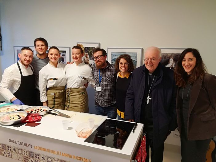 Una pizza alla Masterchef e tante canzoni per i bimbi del Regina Margherita (FOTO e VIDEO)