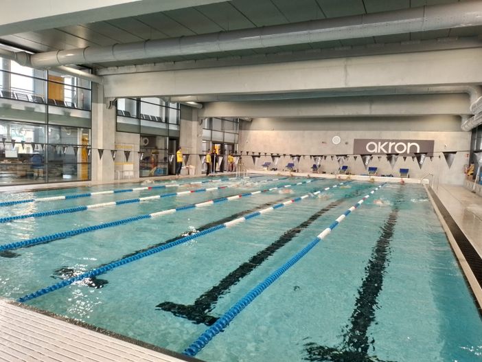 Tra le corsie della piscina comunale di Moncalieri