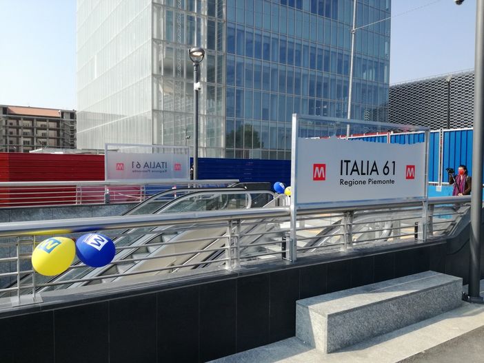 L'inaugurazione della nuova fermata Bengasi della metropolitana L'inaugurazione della nuova fermata Bengasi della metropolitana