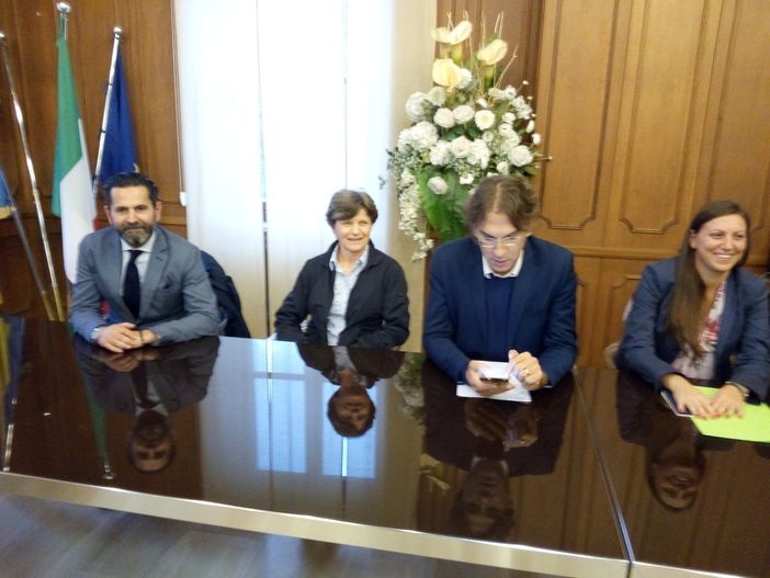 Nichelino, il sindaco Tolardo volta pagina: Paola Rasetto e Valentina Cera nuove assessore Nichelino, il sindaco Tolardo volta pagina: Paola Rasetto e Valentina Cera nuove assessore