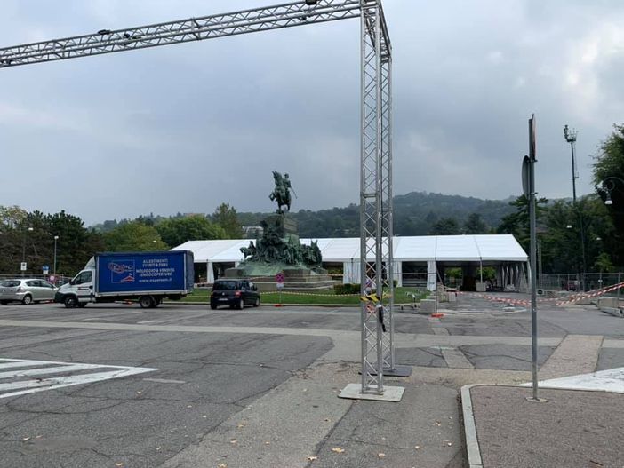 Oktoberfest al Valentino, polemiche Pd e M5S: "Futuro del parco alcolemico?" Oktoberfest al Valentino, polemiche Pd e M5S: "Futuro del parco alcolemico?"