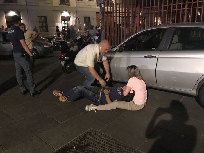 Guerriglia in piazza Santa Giulia, M5S: "Necessaria riflessione su gestione ordine pubblico a Torino" Guerriglia in piazza Santa Giulia, M5S: "Necessaria riflessione su gestione ordine pubblico a Torino"