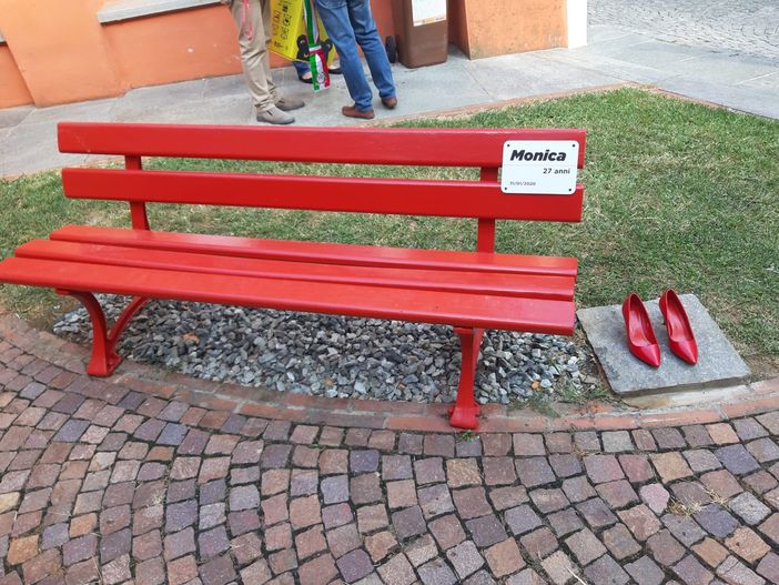 Panchina rossa anti violenza sulle donne