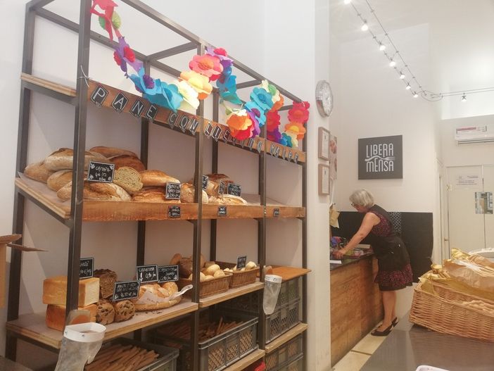 &quot;Regalo il pane, ma d'estate non trovo nessuna associazione che venga a prenderlo gratis&quot;