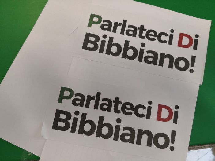"Parlateci Di Bibbiano", manifesti anonimi sulla sede del Pd Torino. Furia: "È da codardi"