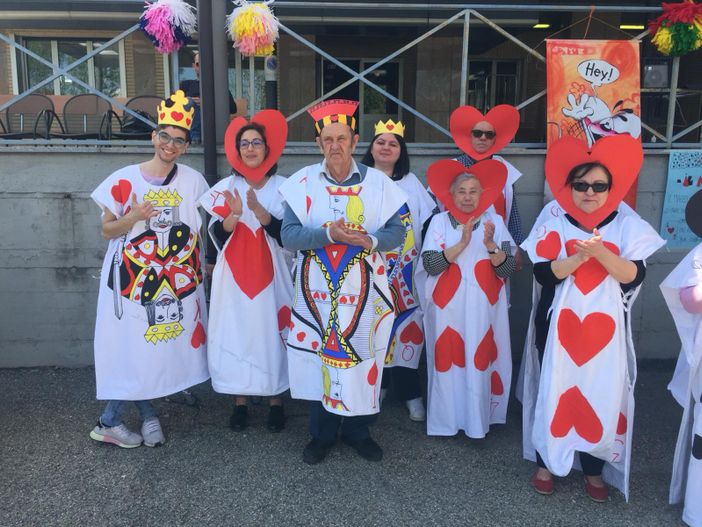 A Mirafiori rubamazzetto con carte &quot;viventi&quot; per gli ospiti della RSA Valletta