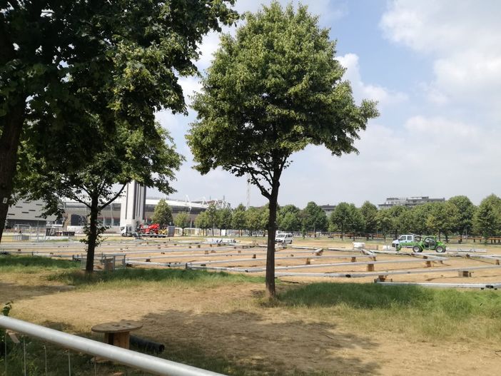 piazza d'armi transennata