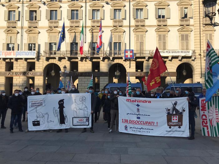 Pininfarina Engineering, i lavoratori sotto la Regione: &quot;Riassunzione per tutti&quot; [VIDEO e FOTO]