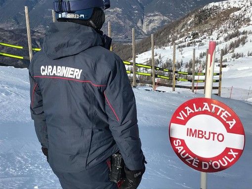 Bimba morta sugli sci a Sauze d'Oulx: gli imputati chiedono di patteggiare Bimba morta sugli sci a Sauze d'Oulx: gli imputati chiedono di patteggiare