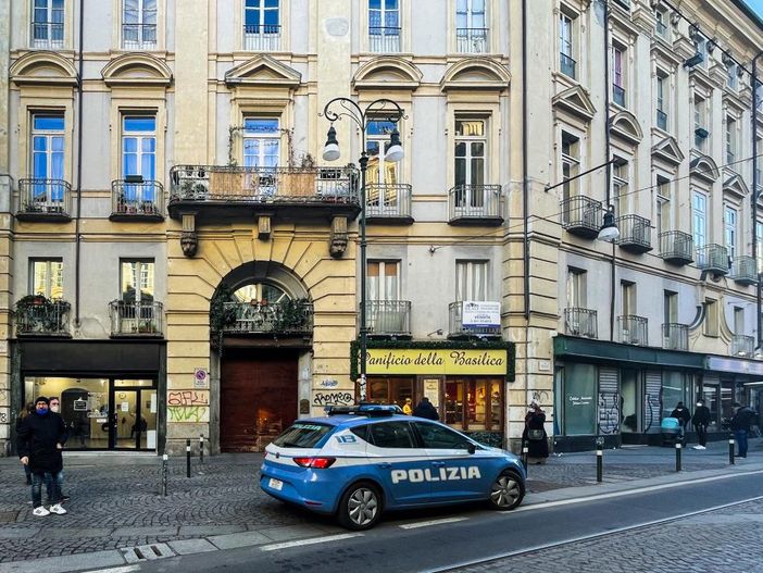 polizia via Milano polizia via Milano