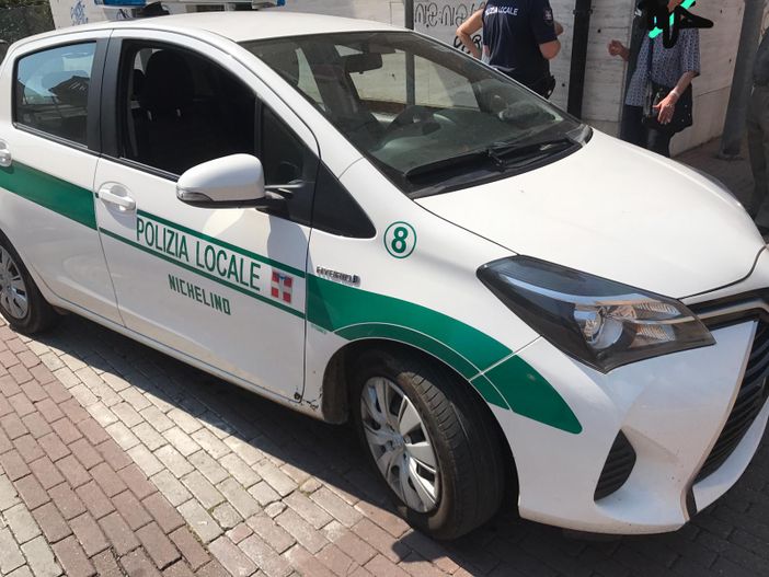 Nichelino, novantenne alla prese con vuoti di memoria si perde. La Polizia Locale la soccorre e la riporta a casa