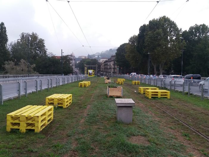 Un calice di vino al tramonto, guardando Superga: ecco il restyling del &quot;nuovo&quot; ponte Regina Margherita [FOTO]