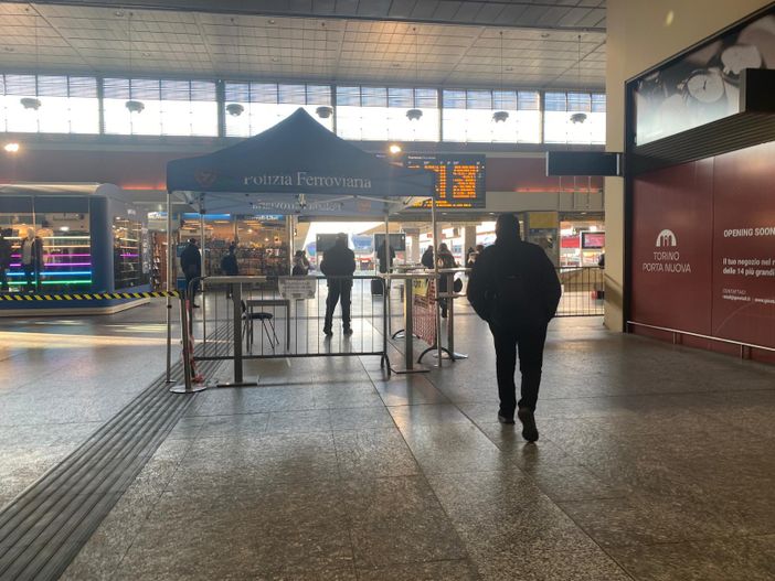 immagini di Porta Nuova e delle vie adiacenti oggi, venerdì 18 dicembre