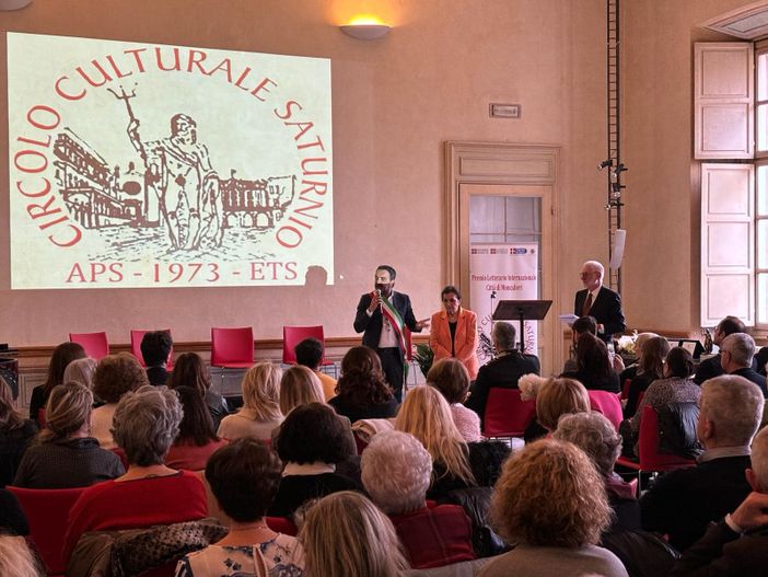 Al giovane scrittore francese Anthony Passeron il premio letterario Città di Moncalieri Al giovane scrittore francese Anthony Passeron il premio letterario Città di Moncalieri