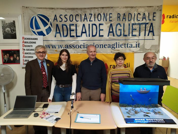 “Mare nostrum”, il presepe radicale ai tempi dei decreti sicurezza