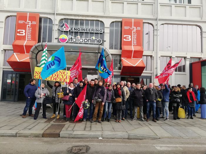 Italiaonline, nuova mobilitazione dei lavoratori per salvare la sede di Torino:"Rispettate la Costituzione" Italiaonline, nuova mobilitazione dei lavoratori per salvare la sede di Torino:"Rispettate la Costituzione"
