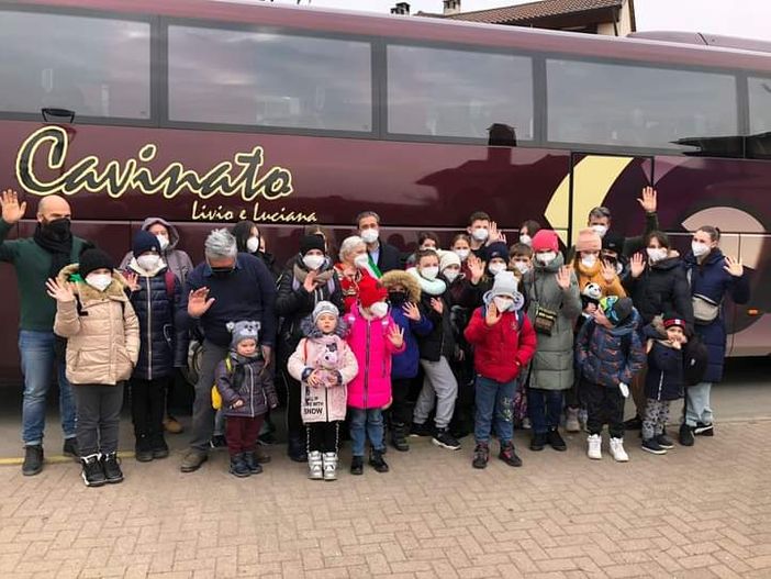 bus con profughi ucraini bus con profughi ucraini