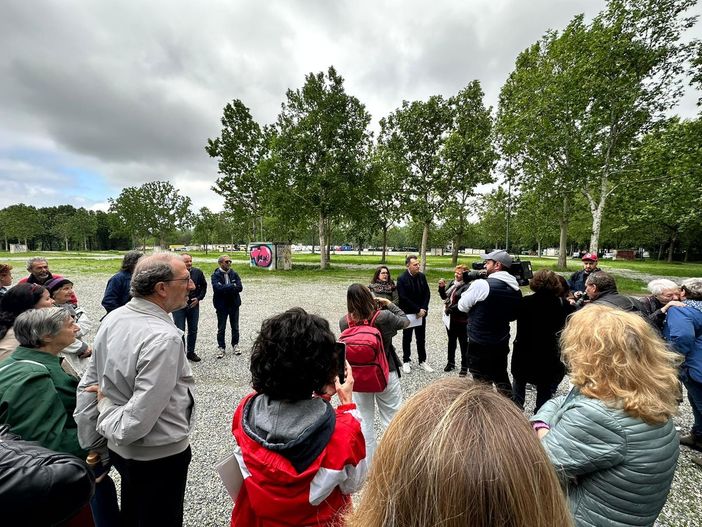 protesta comitato no ospedale alla pellerina protesta comitato no ospedale alla pellerina