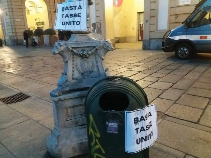 Appello online studenti Unito: "aiutare famiglie e allievi per garantire il diritto allo studio" Appello online studenti Unito: "aiutare famiglie e allievi per garantire il diritto allo studio"