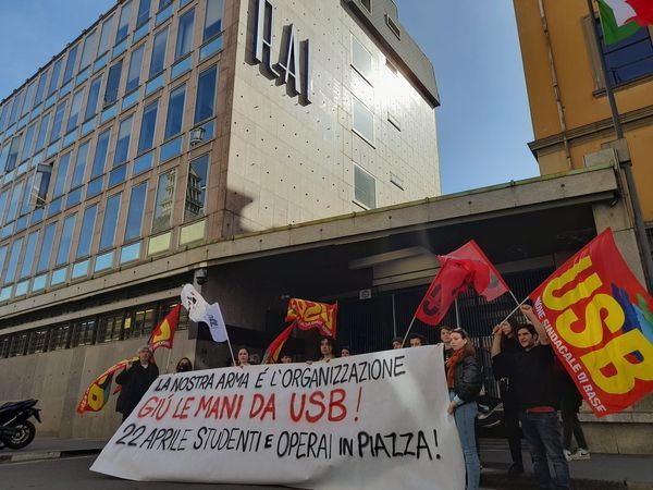 protesta usb via verdi torino protesta usb via verdi torino