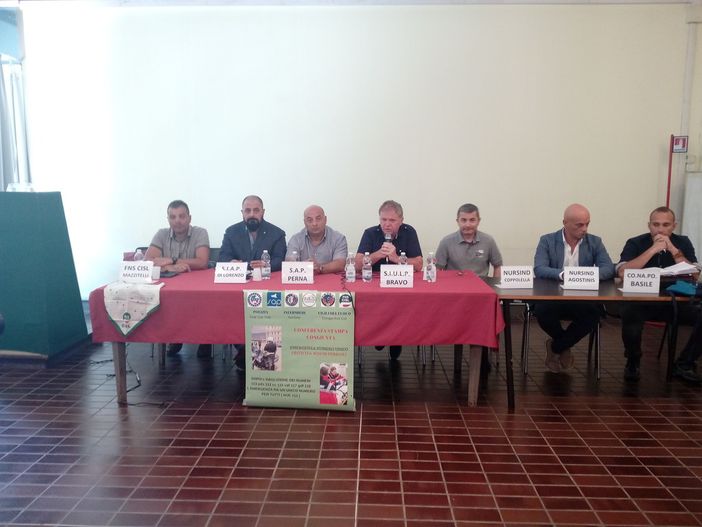 Infermieri, polizia e pompieri contro 112:"Serve centrale operativa interforze" Infermieri, polizia e pompieri contro 112:"Serve centrale operativa interforze"