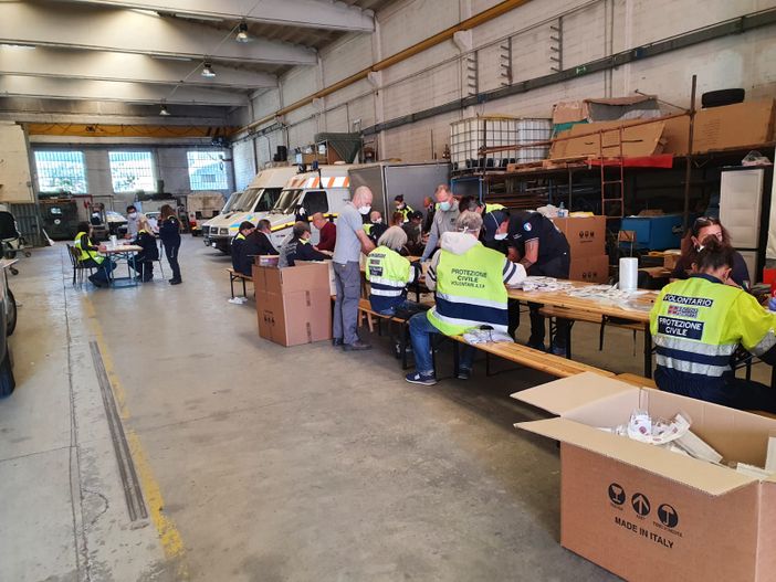 Moncalieri, da domani mascherine per tutti i cittadini Moncalieri, da domani mascherine per tutti i cittadini