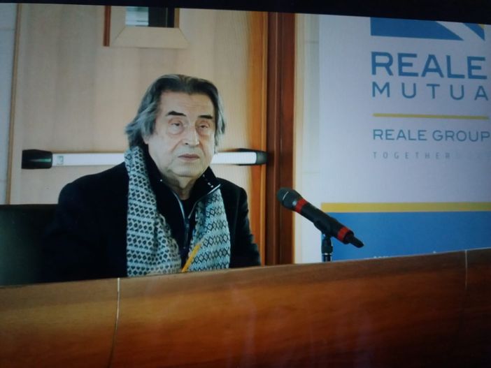 Riccardo Muti al Regio: &quot;Draghi apra una nuova strada: la cultura riporti dignità all'Italia&quot;
