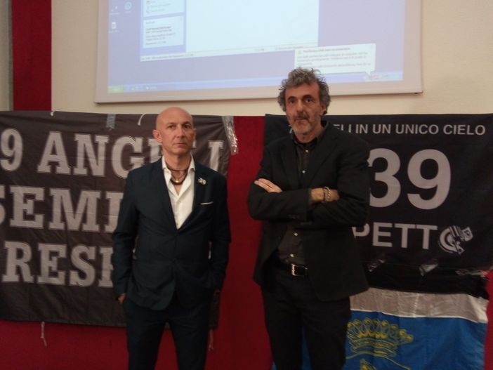 34 anni dopo, ricordata la tragedia dell’Heysel in Comune a Torino: “Un sogno spogliato, violentato” (FOTO e VIDEO) 34 anni dopo, ricordata la tragedia dell’Heysel in Comune a Torino: “Un sogno spogliato, violentato” (FOTO e VIDEO)