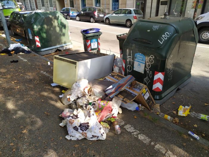 Lungo Dora Napoli è una discarica a cielo aperto Lungo Dora Napoli è una discarica a cielo aperto