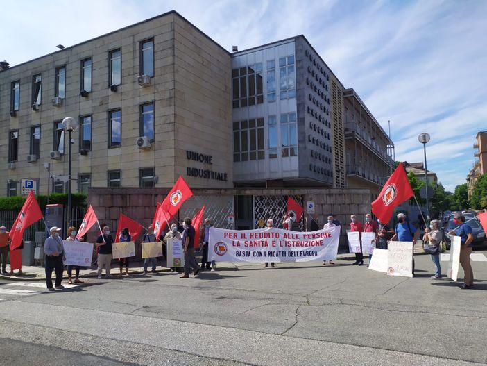 Rifondazione Comunista contro le imprese: “Vogliono la libertà di licenziare esigendo più soldi pubblici”