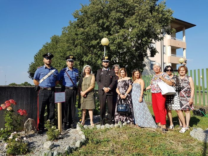 Venaria, un roseto per fare memoria delle donne vittime di violenza