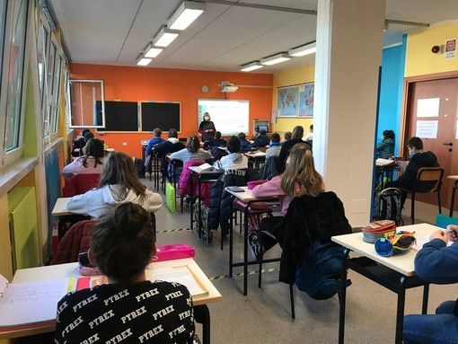 In Piemonte ancora 7mila non vaccinati tra insegnanti e personale scolastico In Piemonte ancora 7mila non vaccinati tra insegnanti e personale scolastico