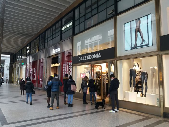 prodotti in saldo nei negozi