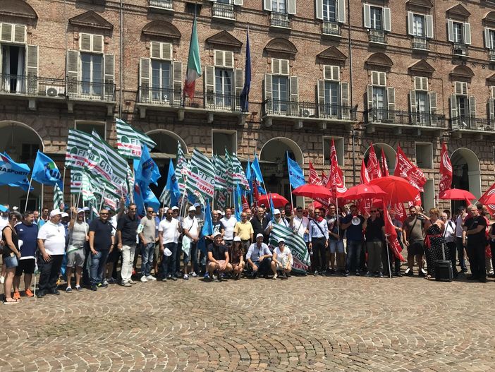 Sciopero dei trasporti, la rabbia dei lavoratori torinesi: “Il Governo non ci ascolta, ci fermiamo”