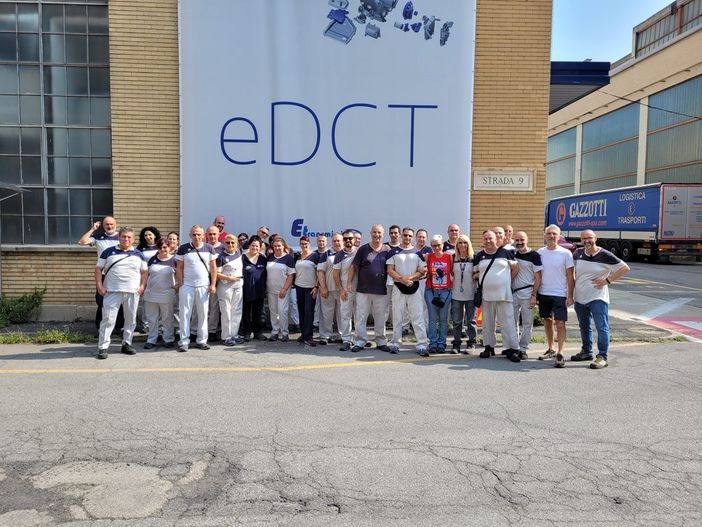 Alcuni lavoratori del comparto Edct di Mirafiori